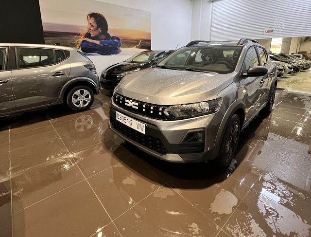 Dacia Sandero Stepway grise de Rent Car Ami23